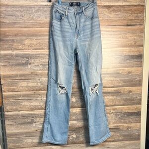 Hollister Women's Ultra High Rise Dad Jean Light Medium Wash Ripped EUC